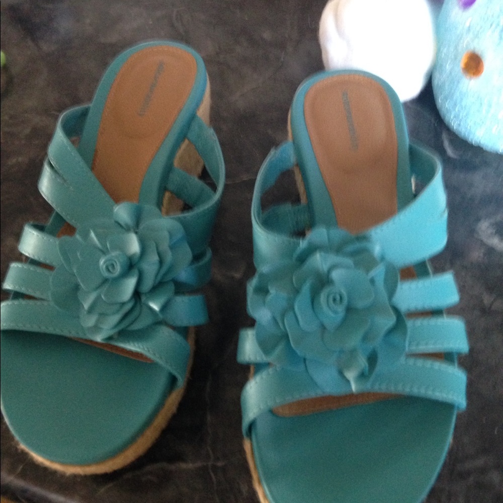 Sandles w minimal wear