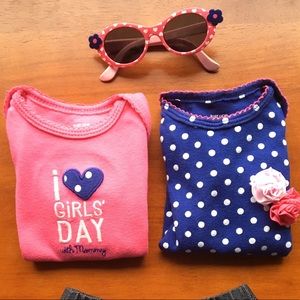 🌸Price drop! Bundle of 2 Onesies