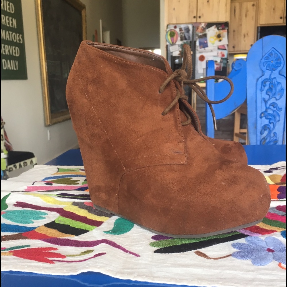 Breckelles wedge booties size 8 brown suede