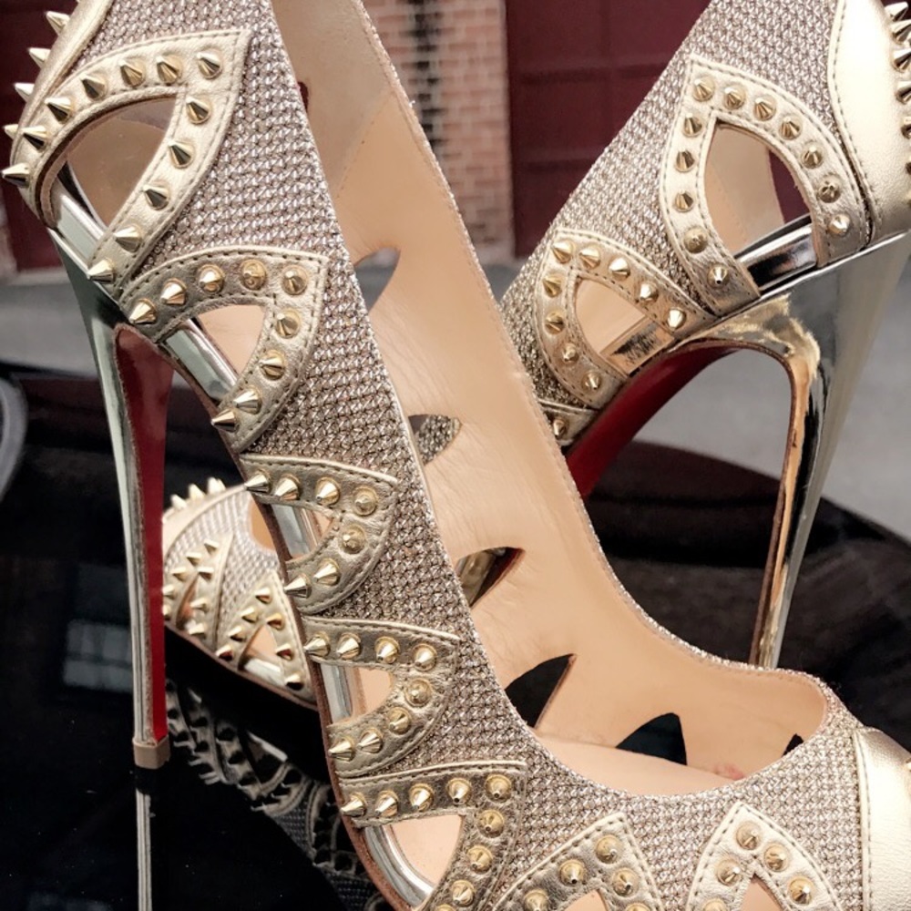 Christian Louboutin SpecialEdition Gold Spike Pump