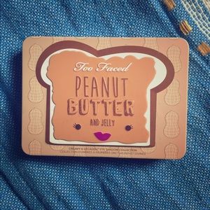 Too Faced peanut butter and jelly palette