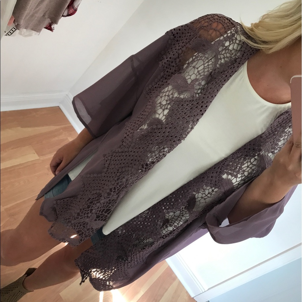 LAST - Dusty mauve lace cardigan - Picture 2 of 4