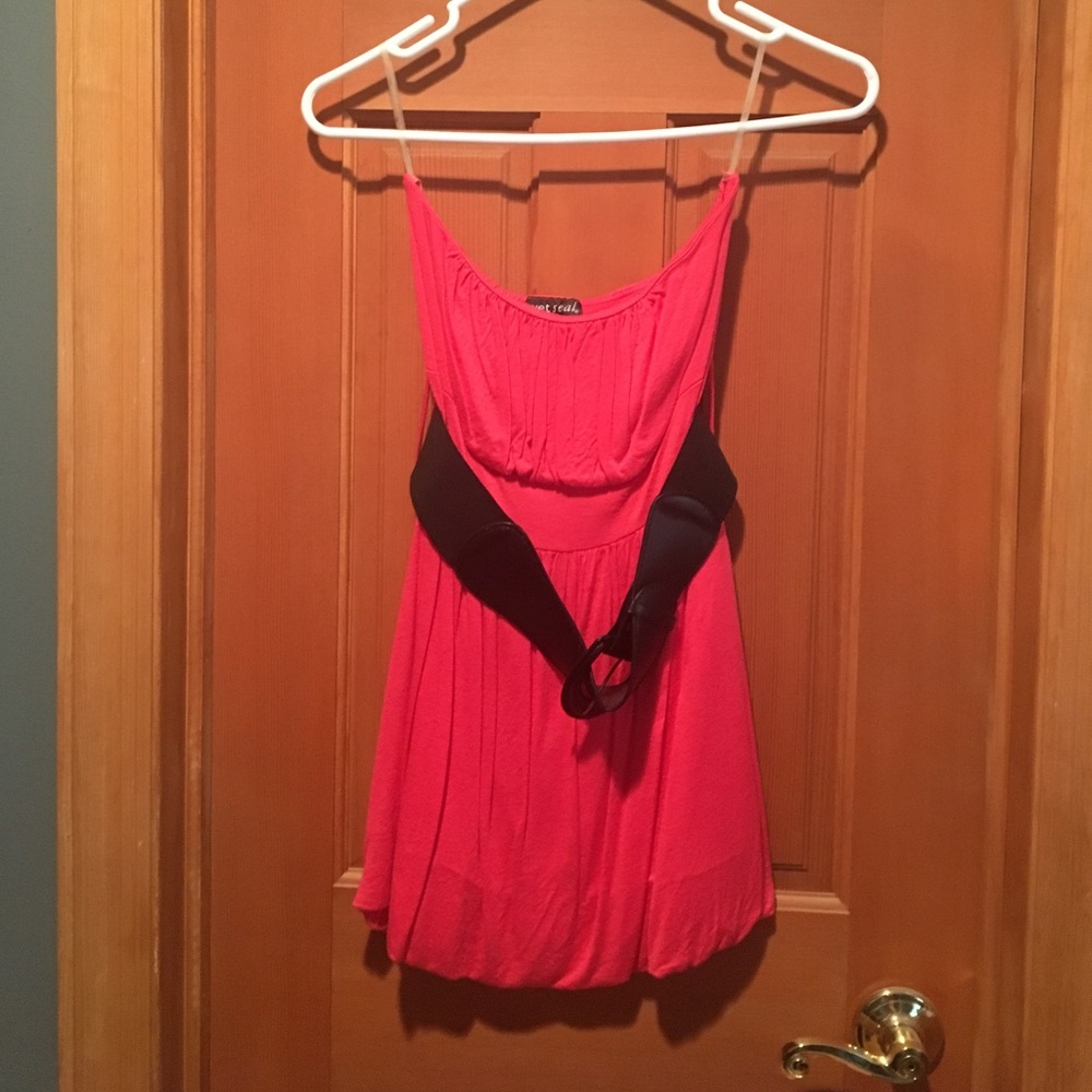Wet seal strapless top