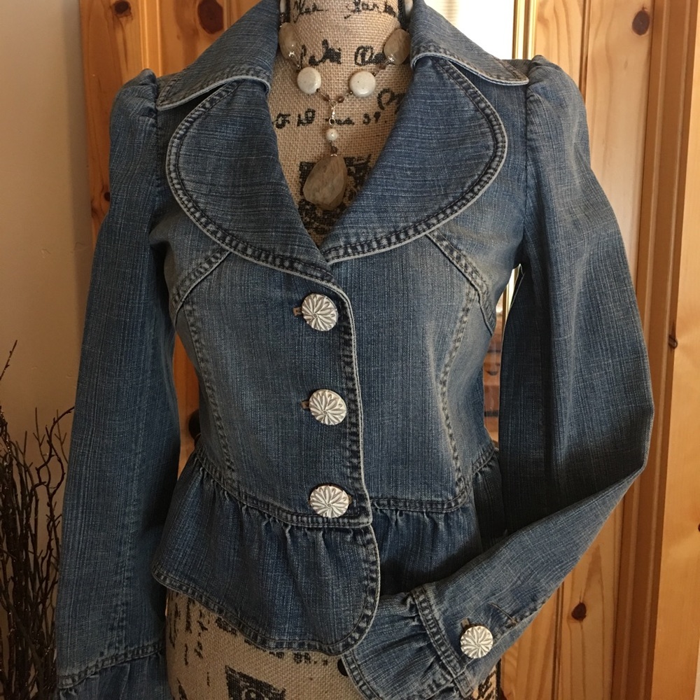 Form Fitting Beautiful Button Down Jean Jacket Xs - image 1