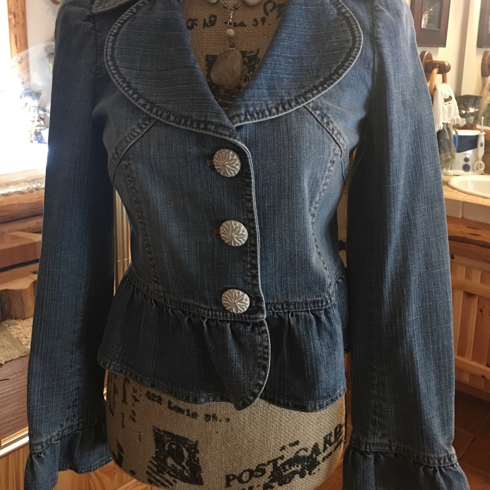 Form Fitting Beautiful Button Down Jean Jacket Xs - image 3