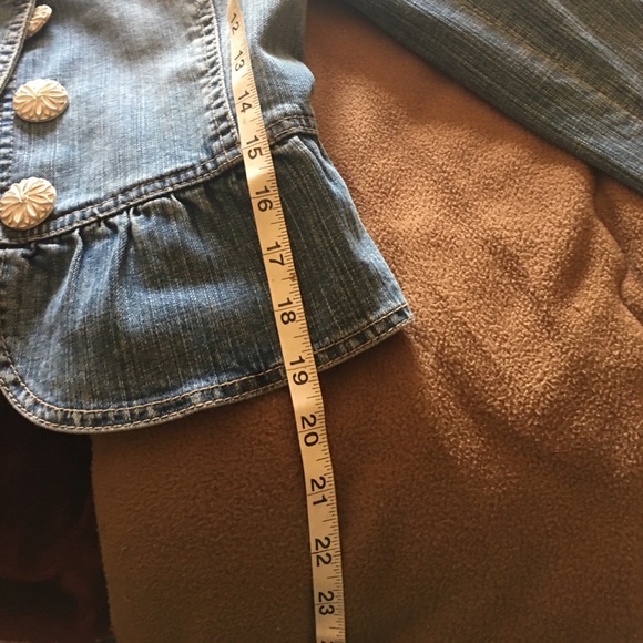 Form fitting Beautiful button down jean jacket xs - Picture 8 of 8
