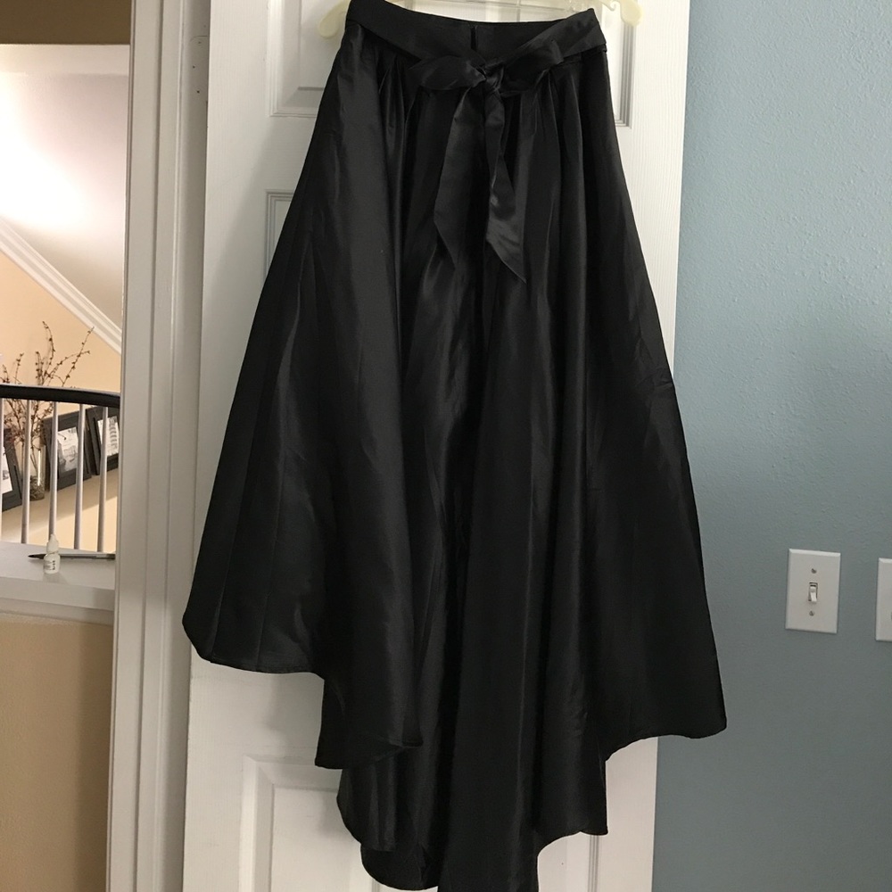 Formal skirt