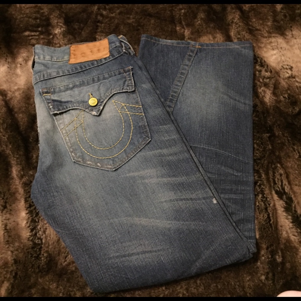 Mens True Religion med wash size 33/32inseam
