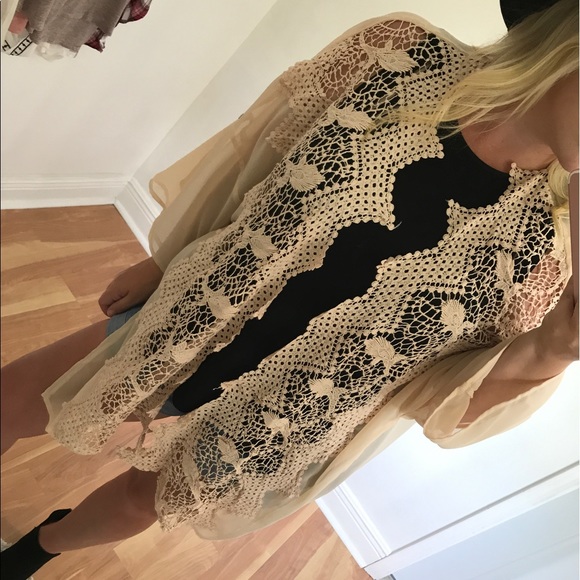 LAST - Taupe lace crochet cardigan - Picture 3 of 5