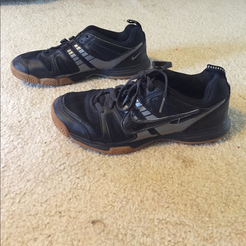 Nike indoor volleyball shoes