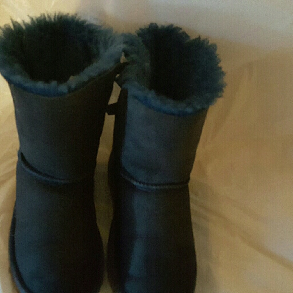Girl's Ugg boots