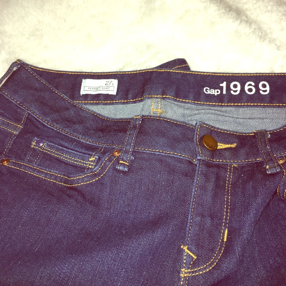 Ladie's Gap 1969 perfect boot jeans - Picture 2 of 3