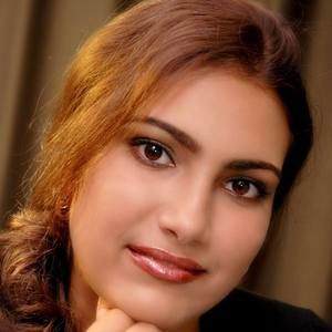 Meet your Posher, Yesenia