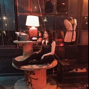 Meet your Posher, Alessandra