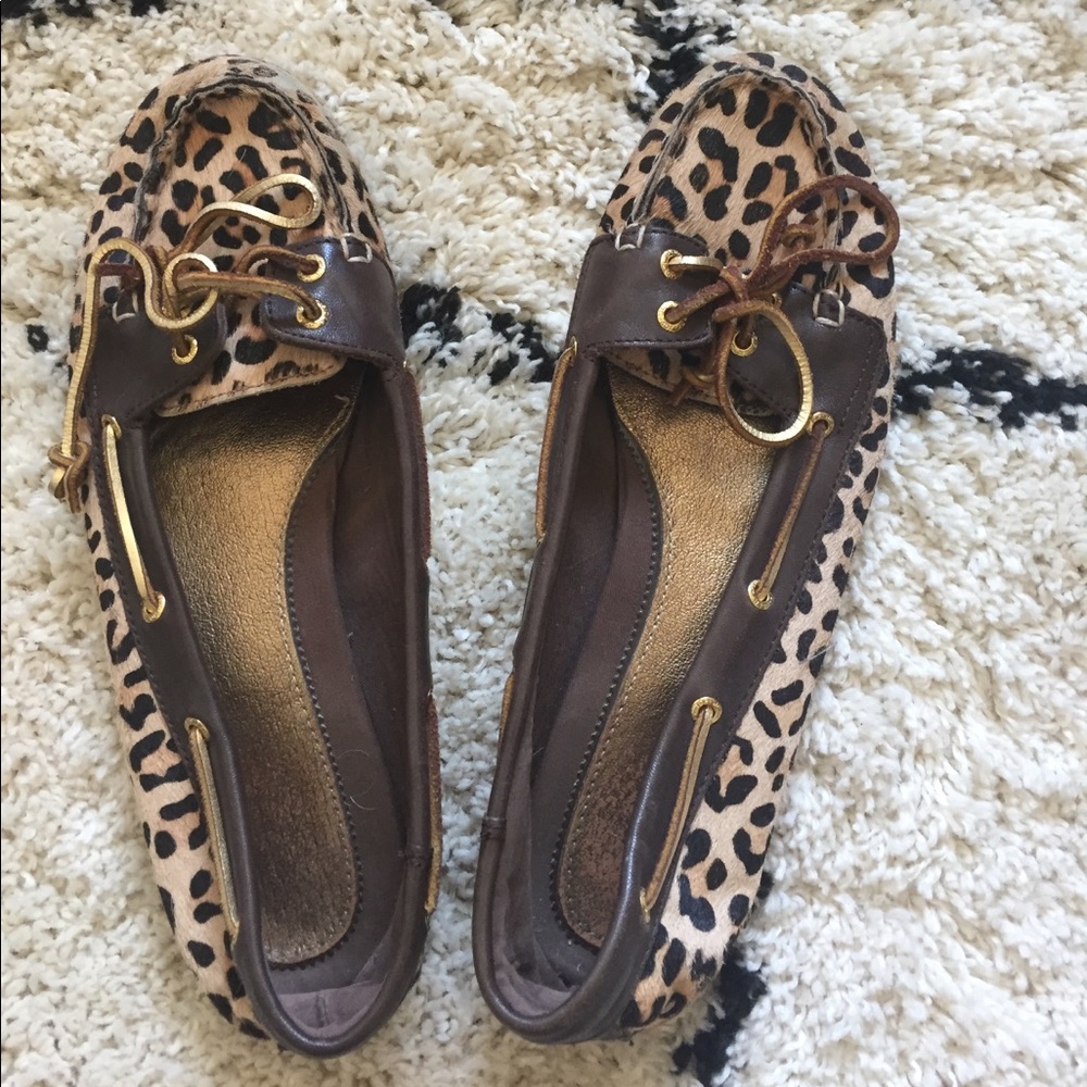 Sperry cheetah print shoes