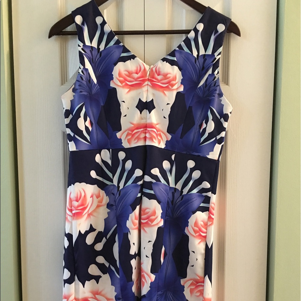 Purple pink and white floral dress size Large