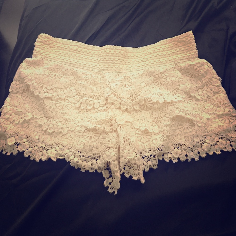 Off White Tan Lace Shorts