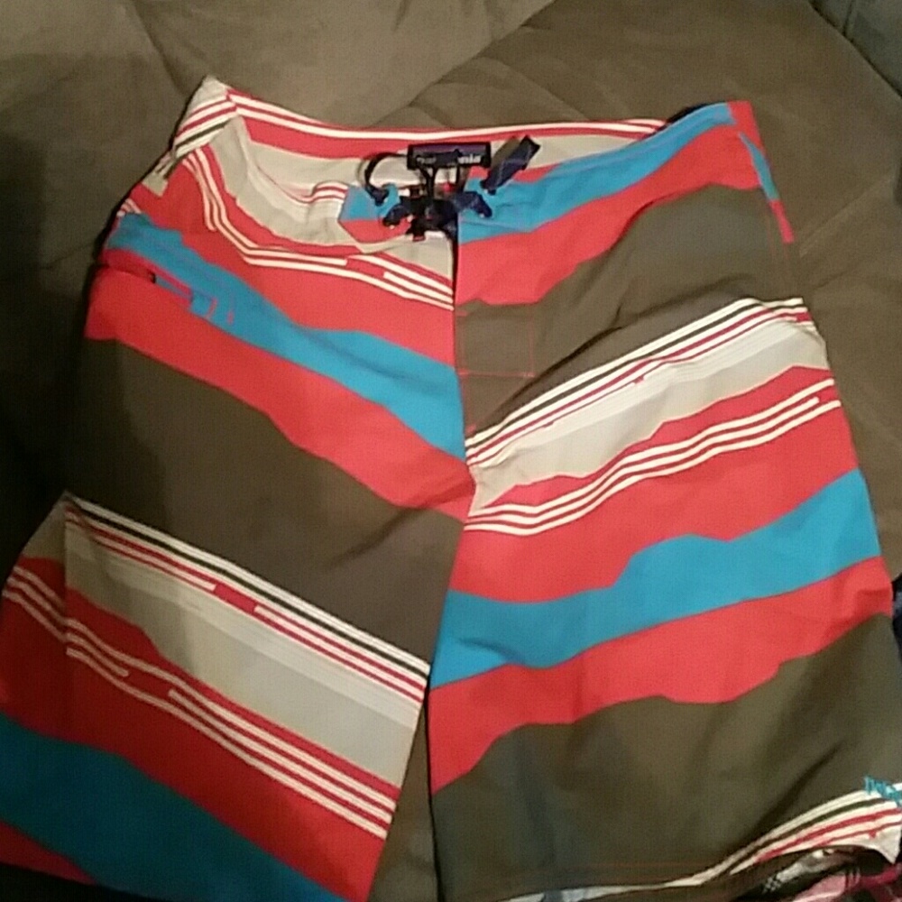 Swimming board shorts