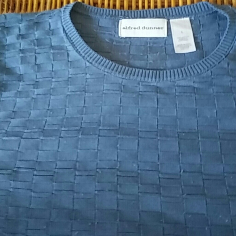 Blue Short-sleeved sweater, size L