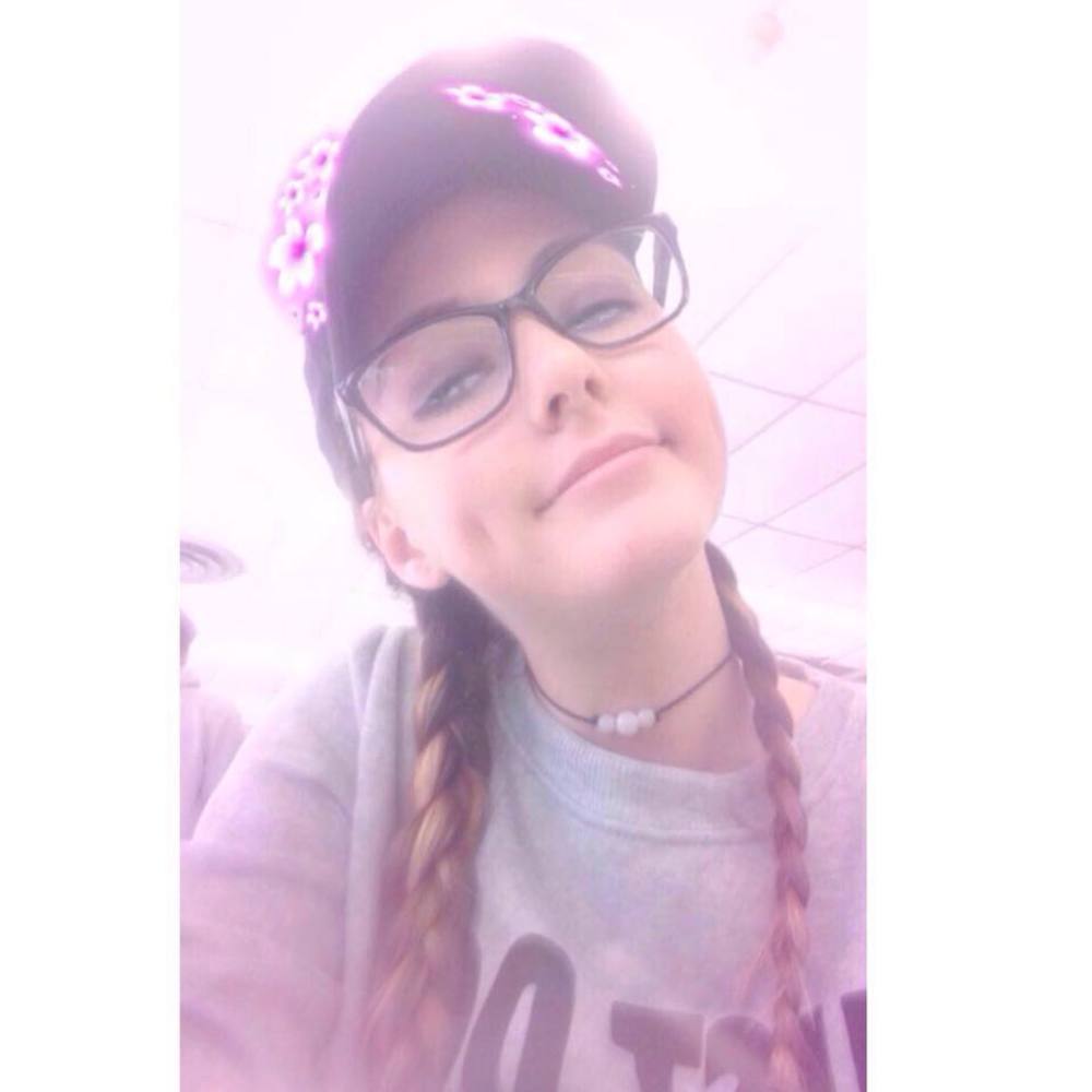 Meet your Posher, Kayla