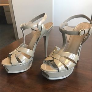 YSL- CLASSIC TRIBUTE SANDAL - FOG PATENT LEATHER