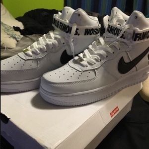Supreme AF1