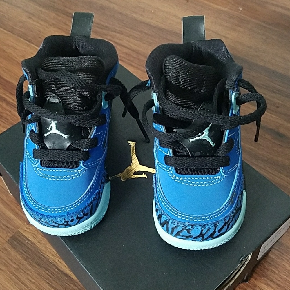 Jordan Spizike Sneakers