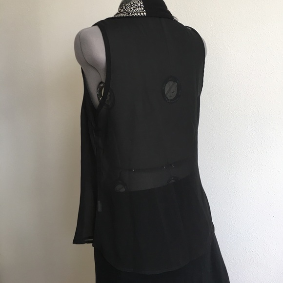 Studded Sheer Black Sleeveless Blouse - Picture 4 of 5