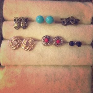 Claire's stud earrings💥