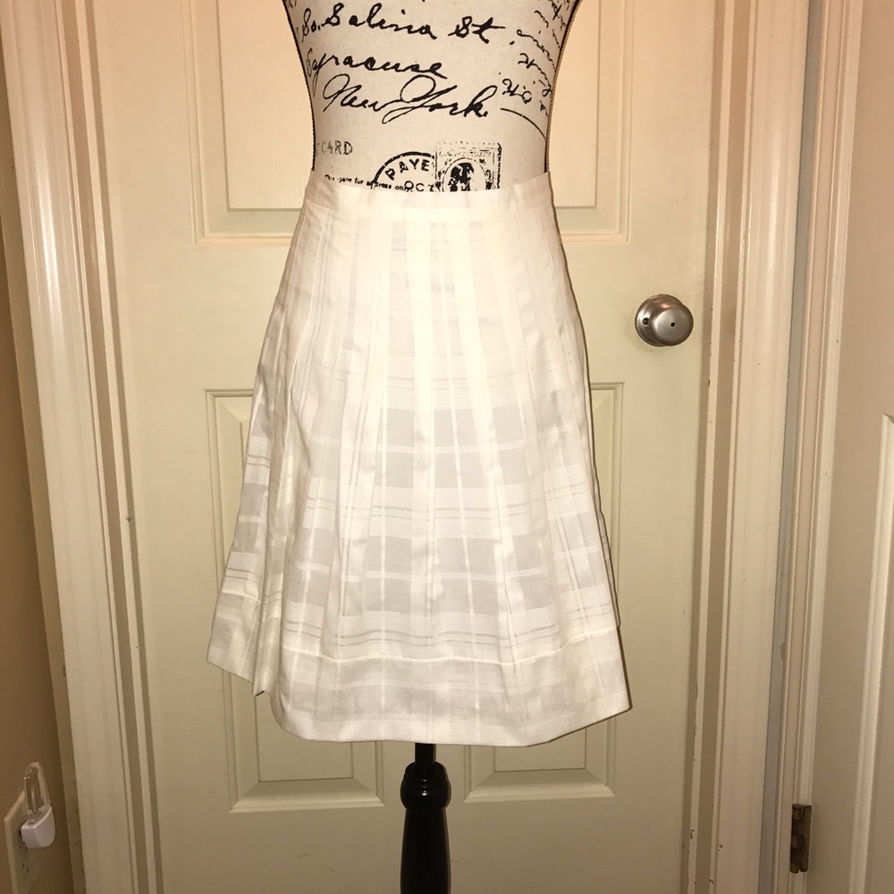 White Banana Republic Skirt, NWT
