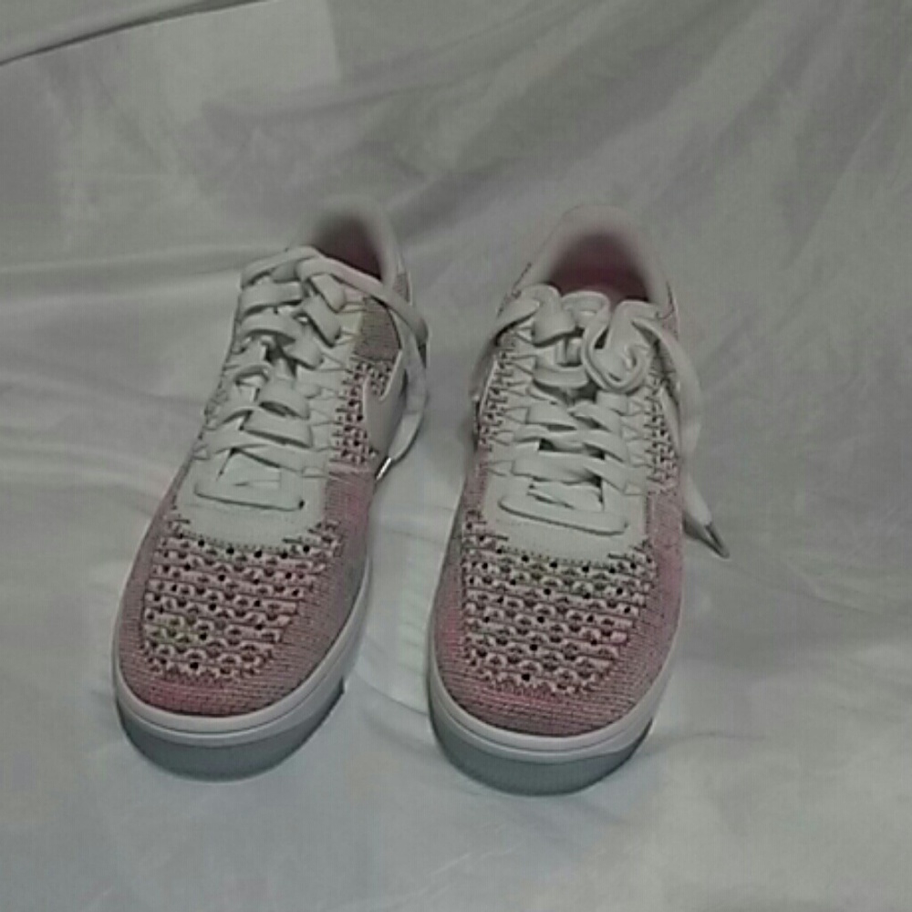 WOMEN AF1 FLYKNIT LOW size 10