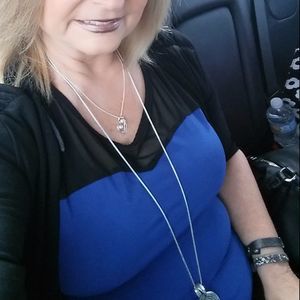 Meet your Posher, Pam