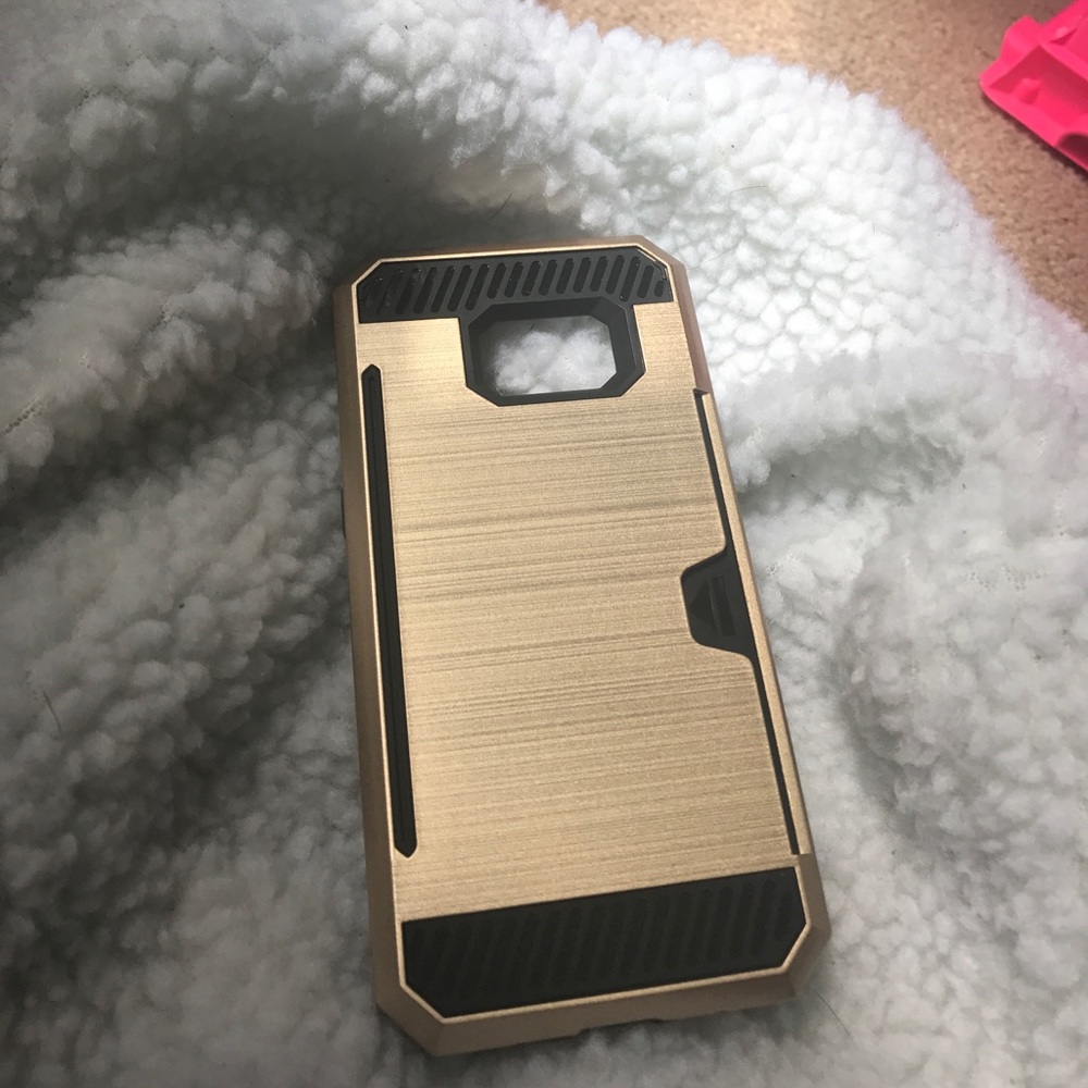 Brand new galaxy s7 gold an black hard case