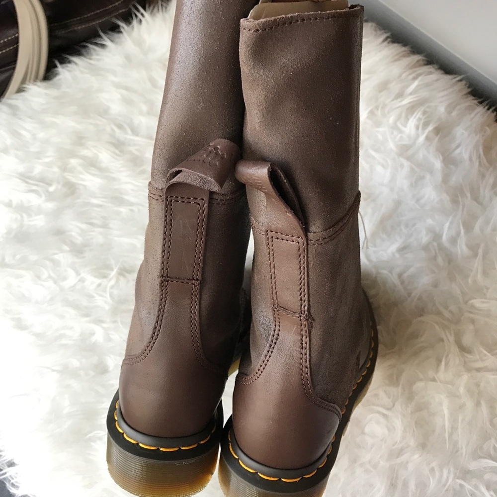 NIB Dr. Martens Hazil slouch boot leather - Picture 5 of 7