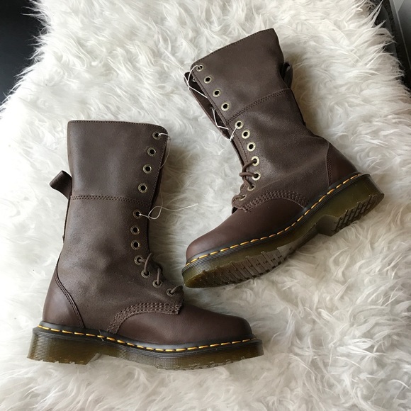 NIB Dr. Martens Hazil slouch boot leather - Picture 2 of 7