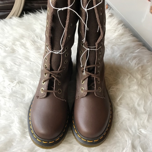 NIB Dr. Martens Hazil slouch boot leather - Picture 4 of 7