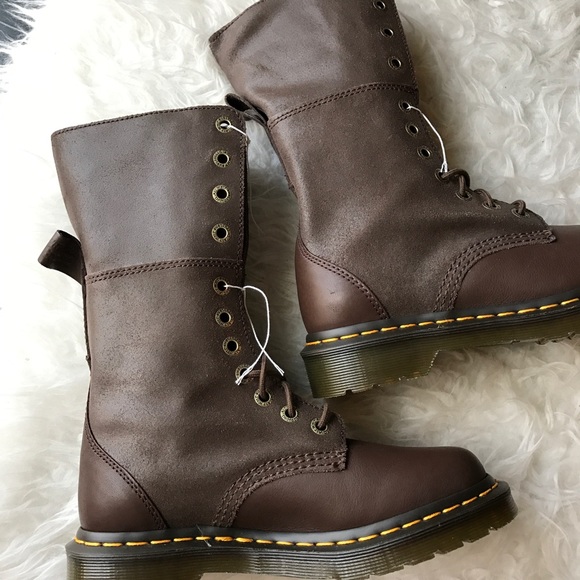 NIB Dr. Martens Hazil slouch boot leather - Picture 6 of 7