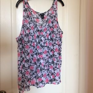 White skull and roses tulip back tank