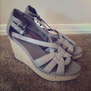 Old Navy Gray Wedge Sandals