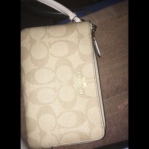 Authentic coach wallet !