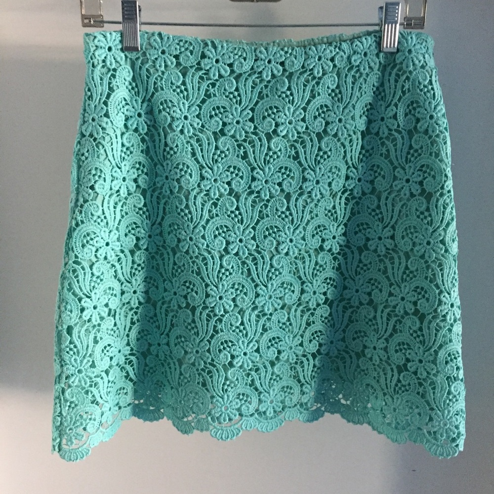 Zara mint laced/lined skirt