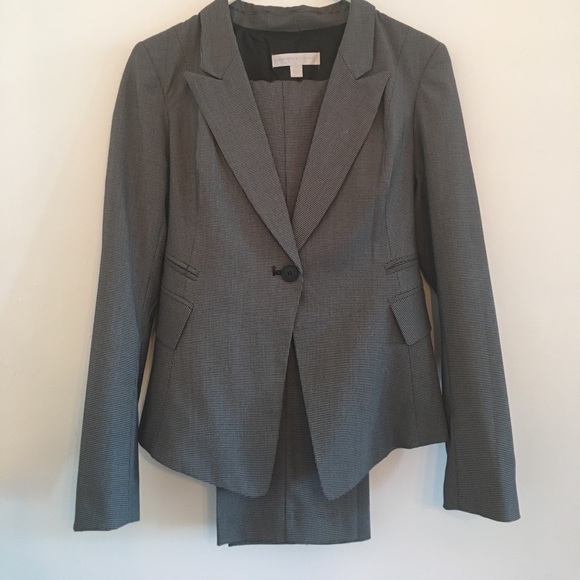 Suit - Picture 1 of 2