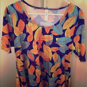 LulaRoe PERFECT T, Size Large
