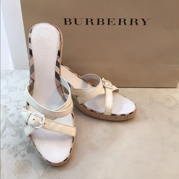 🆕 Burberry Nova Check Wedges Sandals(run small) - Picture 1 of 8