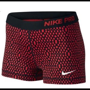 Nike pro 3 in