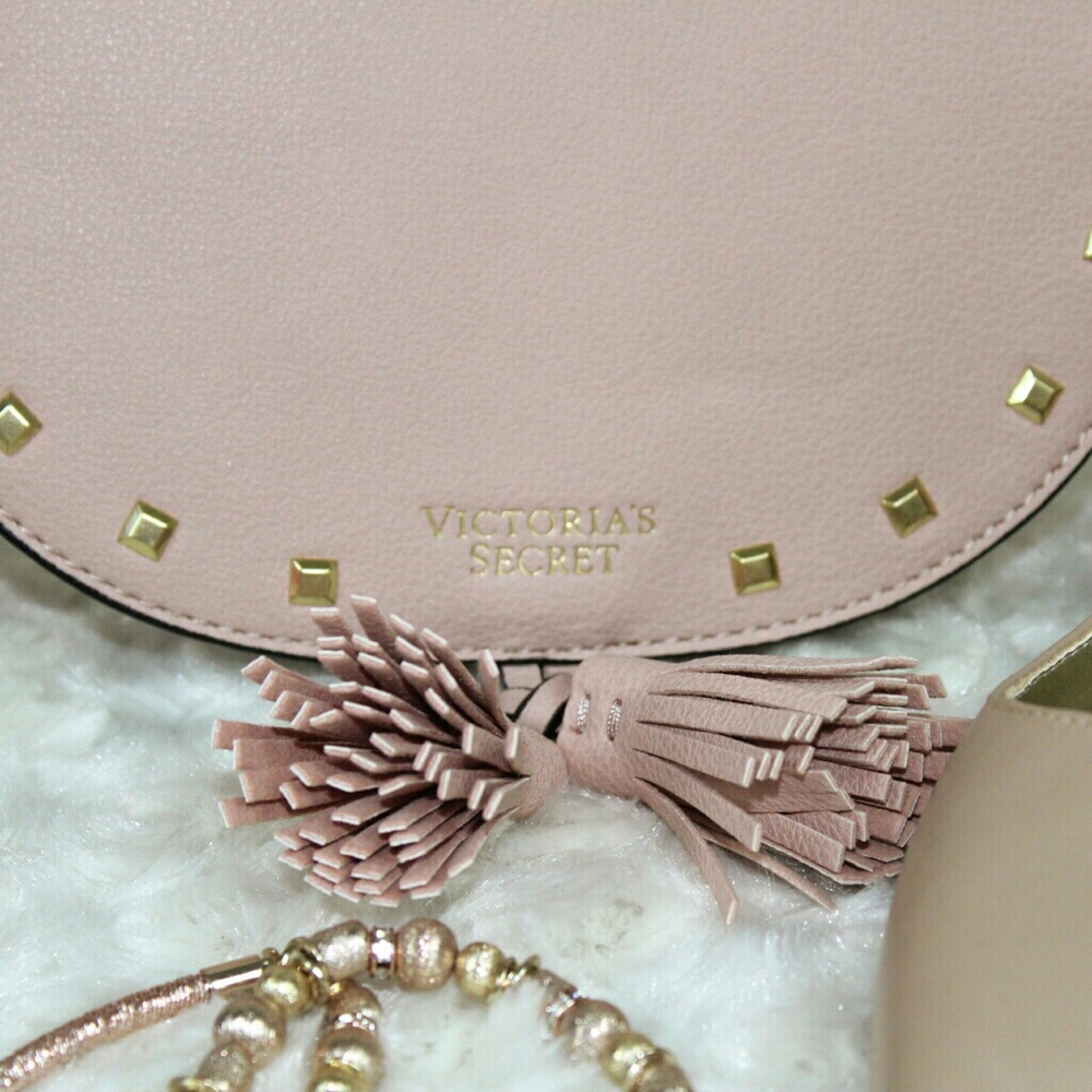 Victoria's Secret BLUSH PINK BOHO Crossbody NWT - Picture 3 of 3