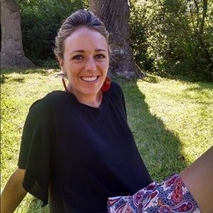 Meet your Posher, Laura