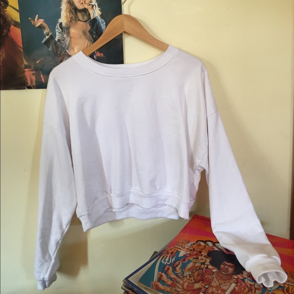 American Apparel White Cropped Sweatshirt 🍼