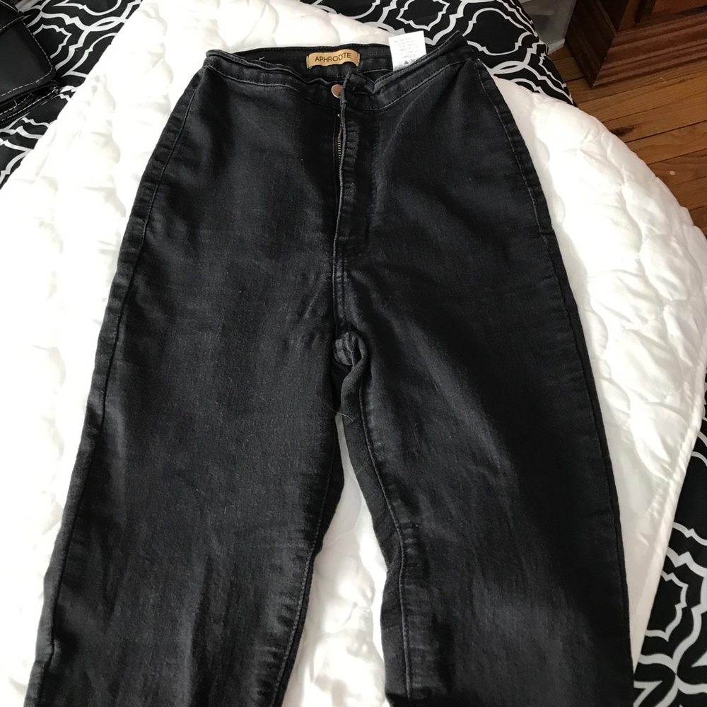 Black high waisted jeans