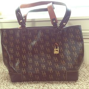 Dooney & Bourke